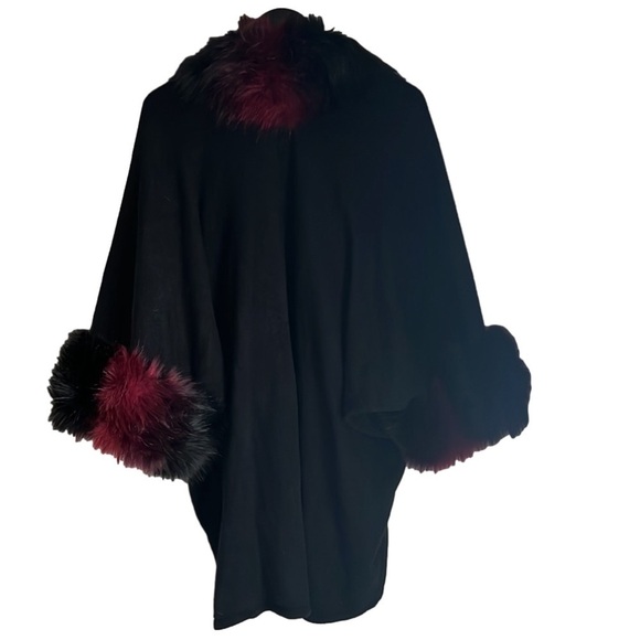 Mosnova Faux Fur Cape Coat - One Size - Picture 6 of 9